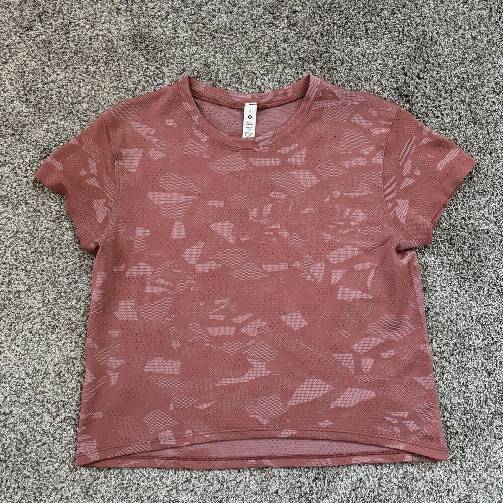 lululemon Train to Be Short Sleeve Shirt Mosaic Rose Pink Size 4 *Excellent*